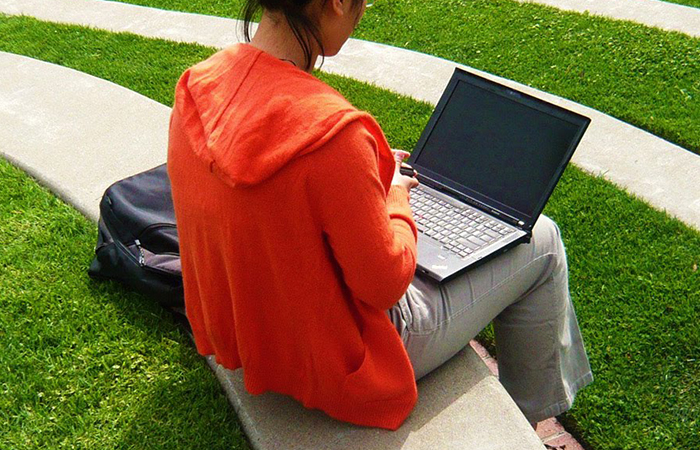 Estudiar grados superiores en Valencia a distancia